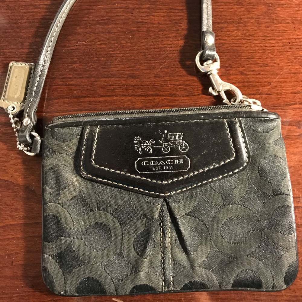 Coach Wristlet Black 🖤